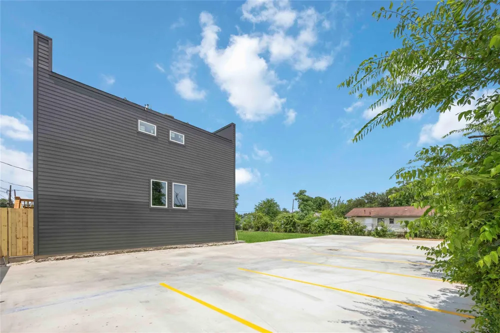 3108 Lee Street Houston, TX 77026