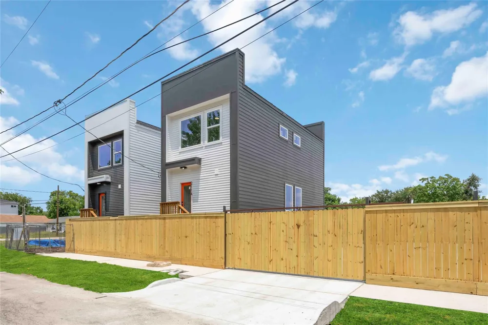 3108 Lee Street Houston, TX 77026