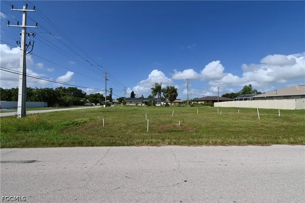 SE 4th Avenue Cape Coral, FL 33904