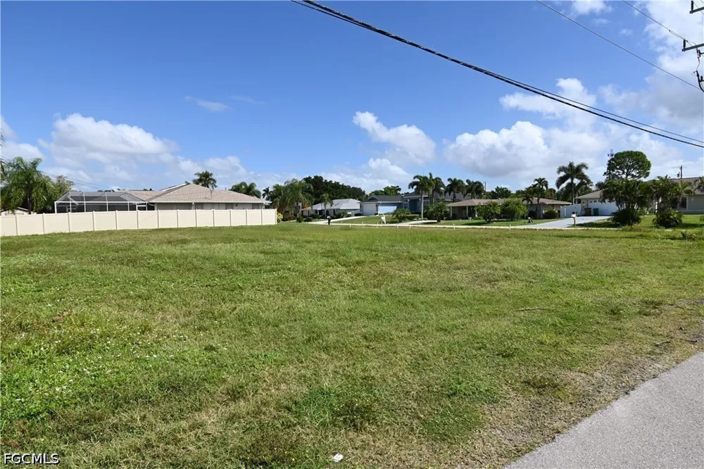 SE 4th Avenue Cape Coral, FL 33904
