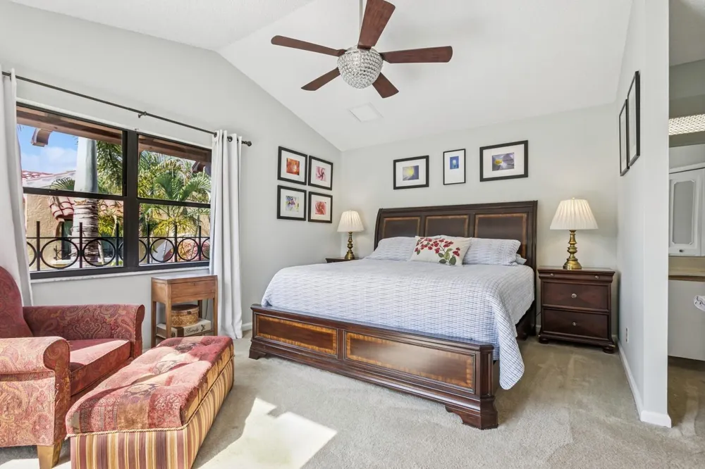 24 Uno Lago Drive Juno Beach, FL 33408