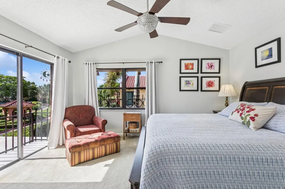 24 Uno Lago Drive Juno Beach, FL 33408