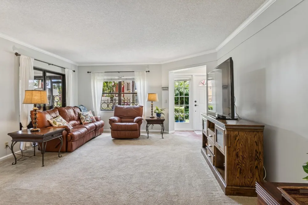 24 Uno Lago Drive Juno Beach, FL 33408