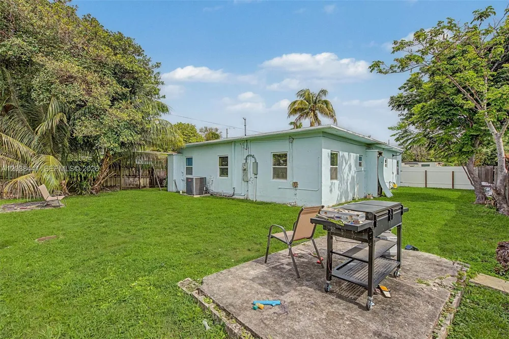 5910 SW 62nd Ter #0 South Miami, FL 33143