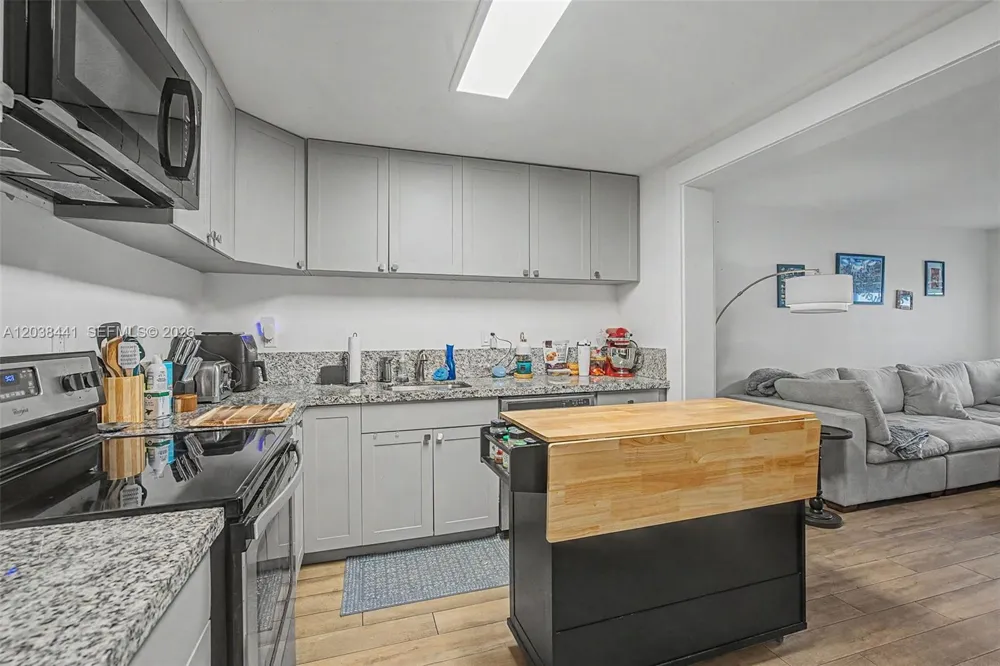 5910 SW 62nd Ter #0 South Miami, FL 33143