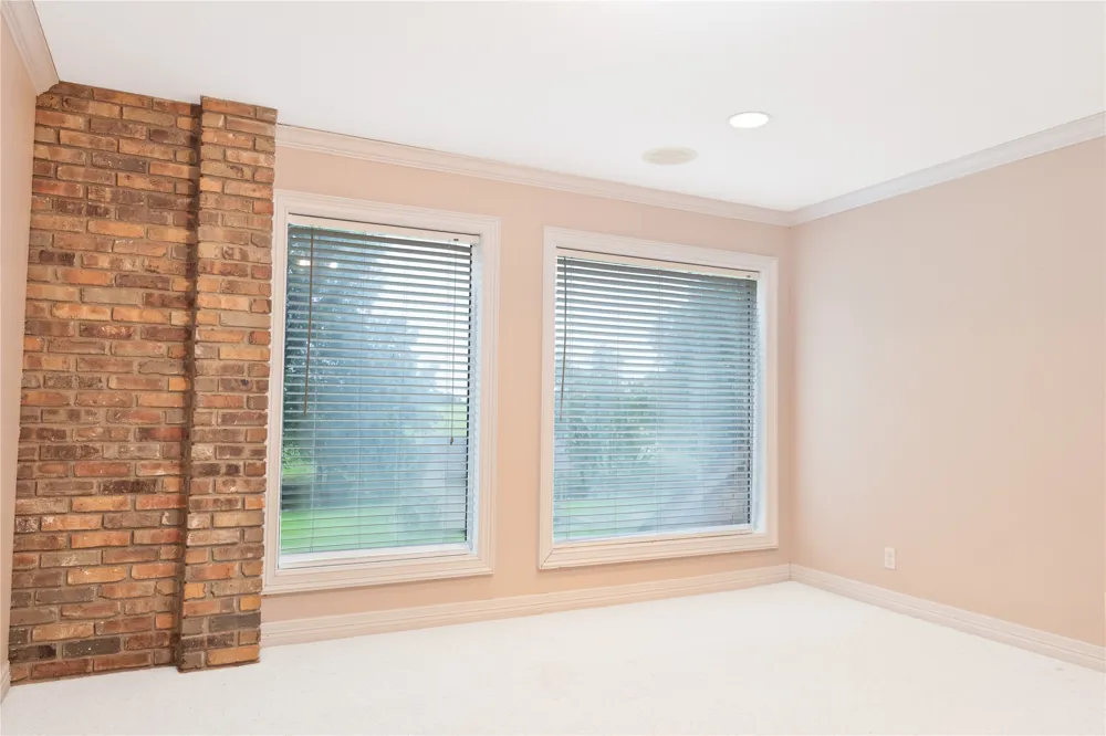 912 Walnut Creek Drive Fairfield, TX 75840