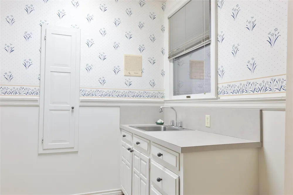 912 Walnut Creek Drive Fairfield, TX 75840