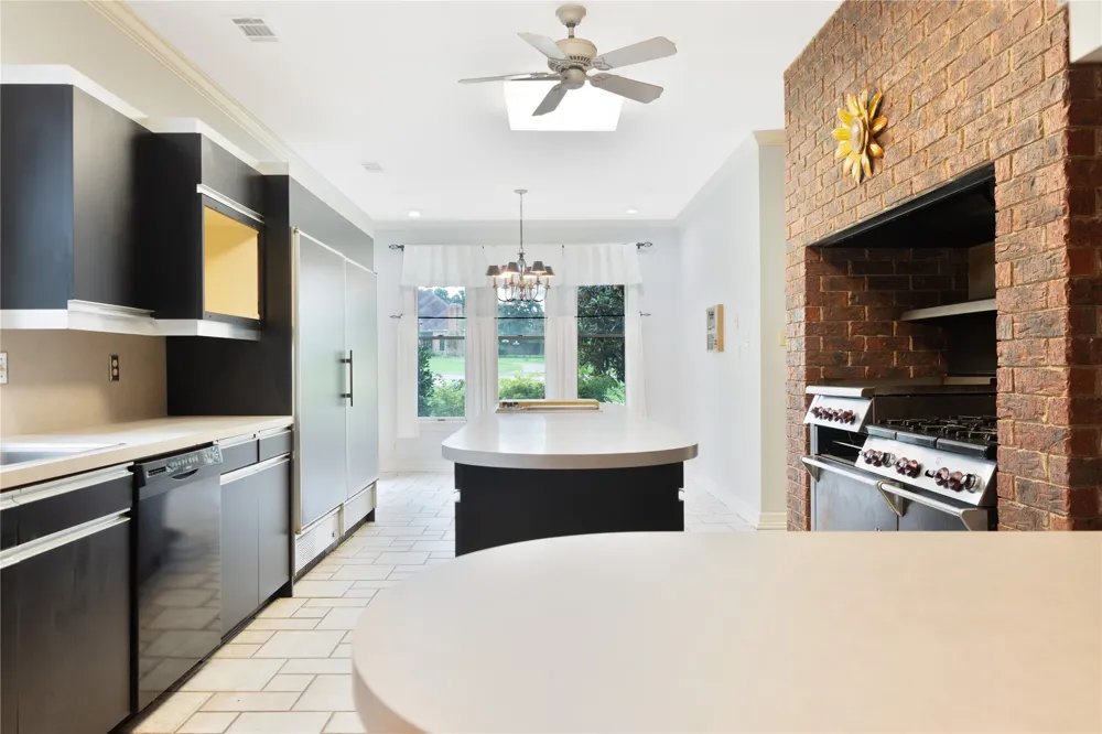912 Walnut Creek Drive Fairfield, TX 75840