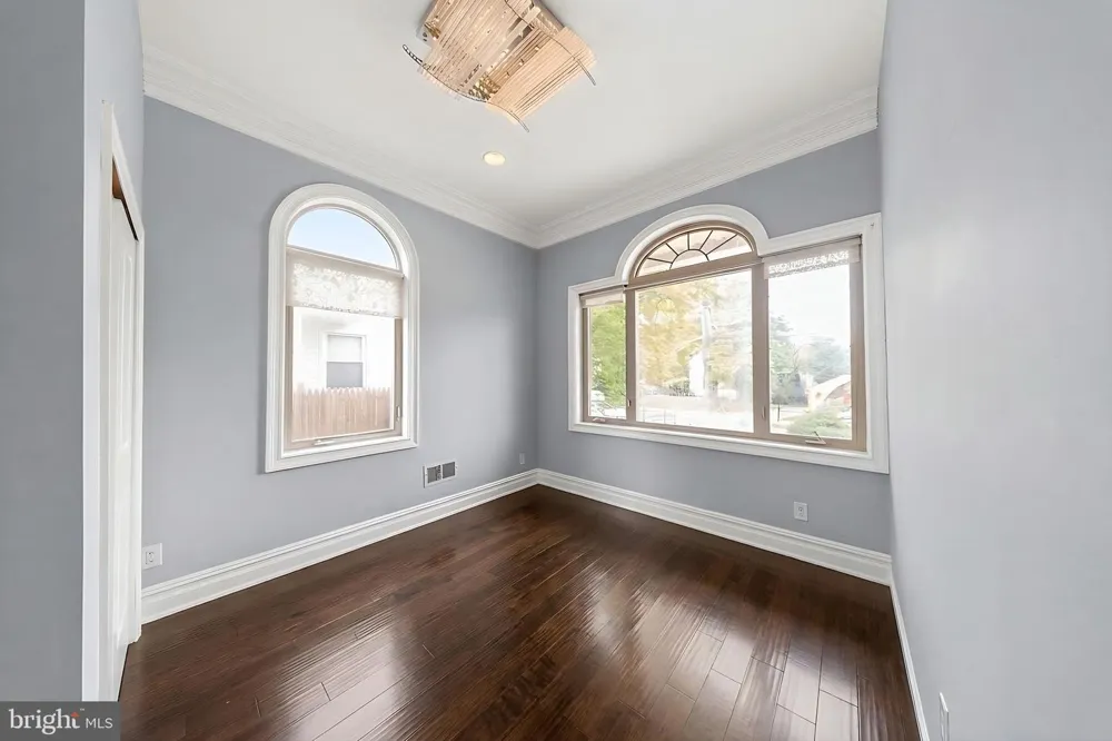 69 SUMMIT ROAD Elizabeth, NJ 07208