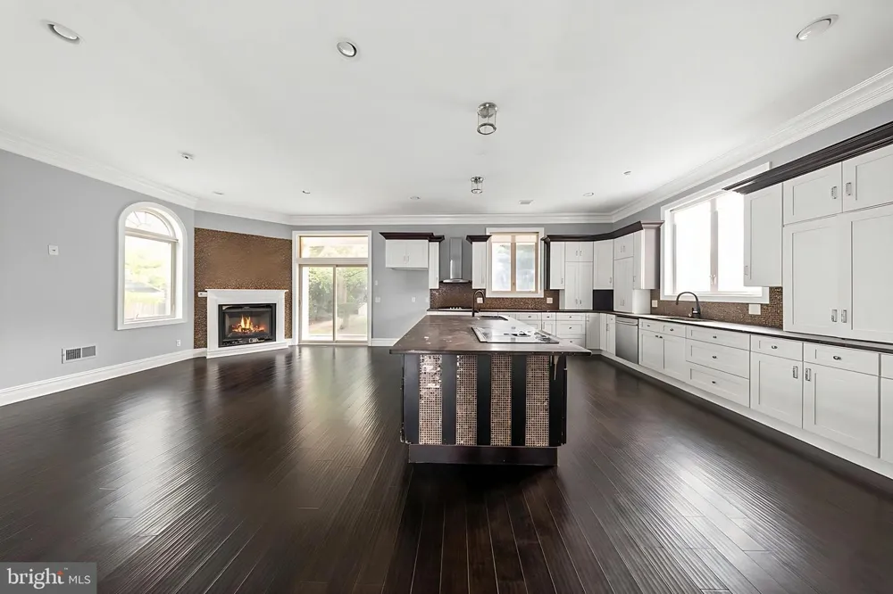69 SUMMIT ROAD Elizabeth, NJ 07208