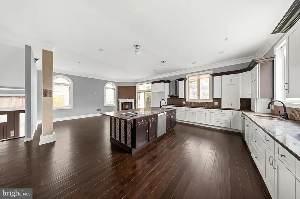 69 SUMMIT ROAD Elizabeth, NJ 07208