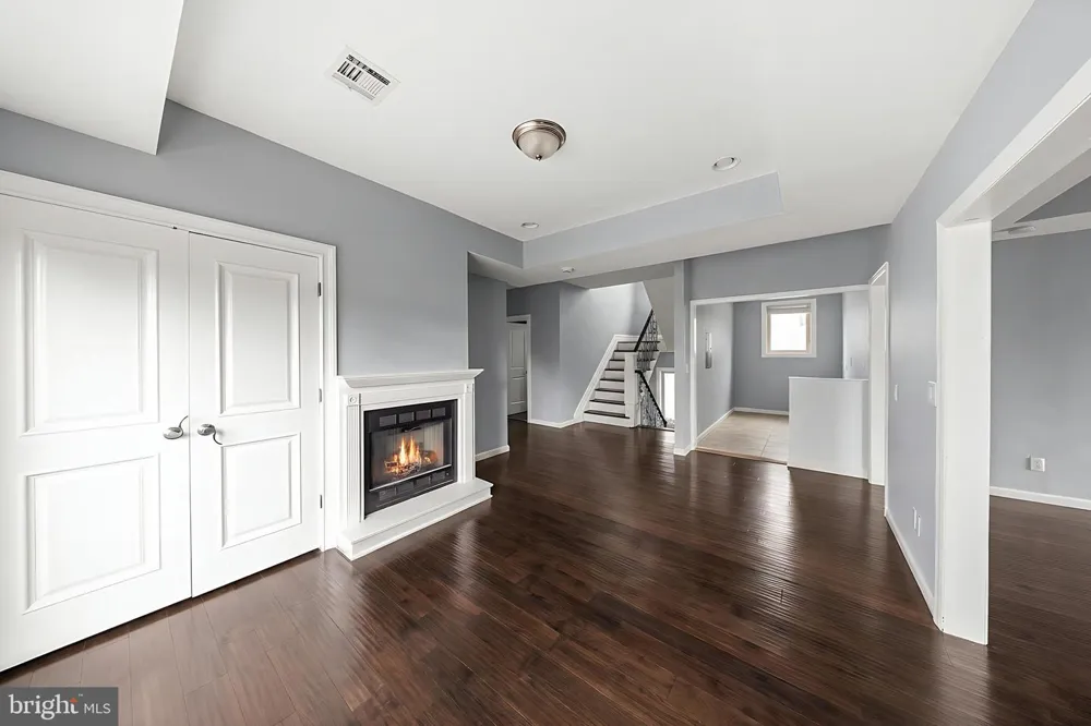 69 SUMMIT ROAD Elizabeth, NJ 07208