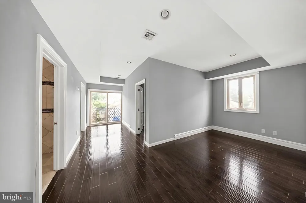 69 SUMMIT ROAD Elizabeth, NJ 07208
