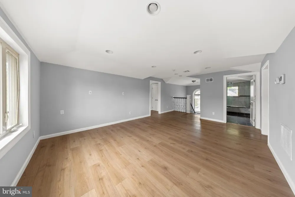 69 SUMMIT ROAD Elizabeth, NJ 07208