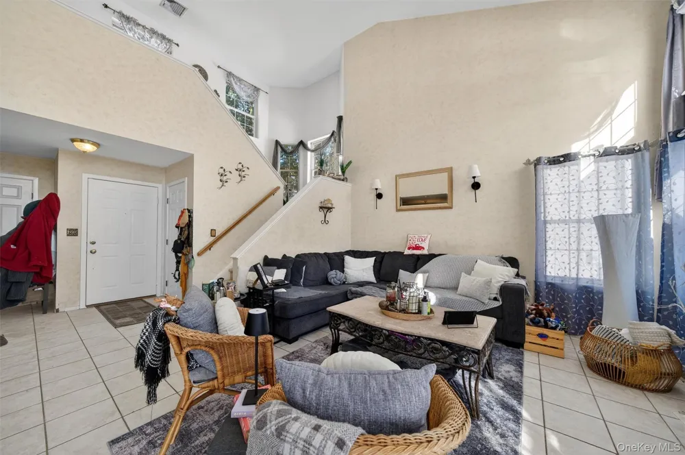 25 Woodfield Drive Washingtonville, NY 10992