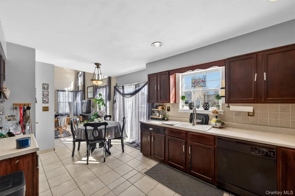 25 Woodfield Drive Washingtonville, NY 10992