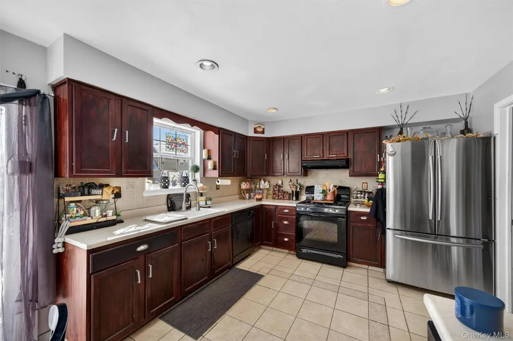 25 Woodfield Drive Washingtonville, NY 10992