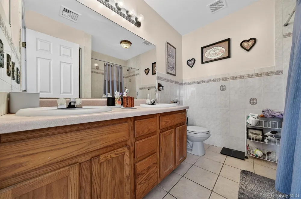 25 Woodfield Drive Washingtonville, NY 10992