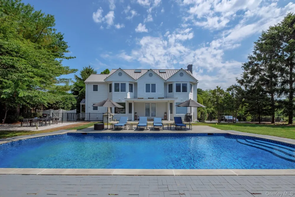 131 Flying Point Road Southampton, NY 11968