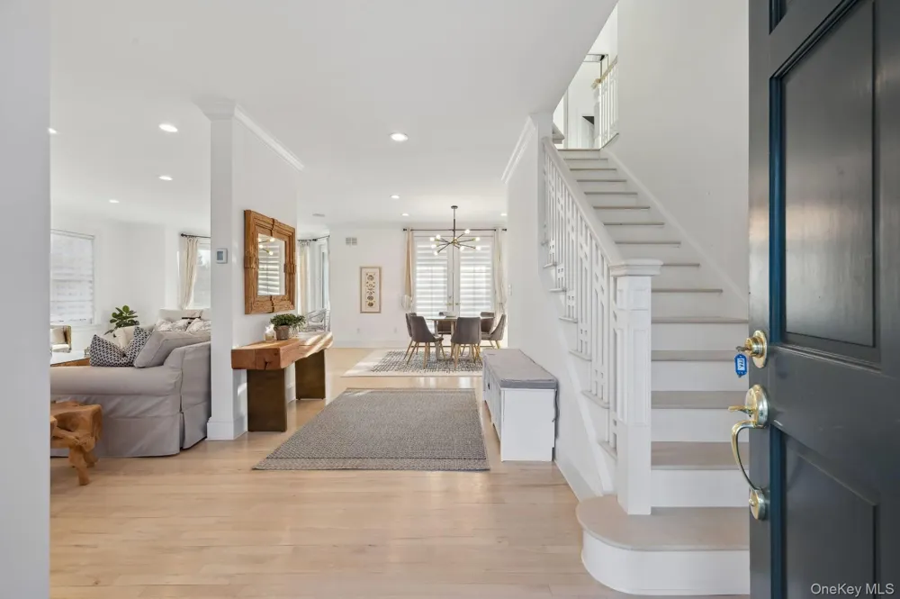 131 Flying Point Road Southampton, NY 11968