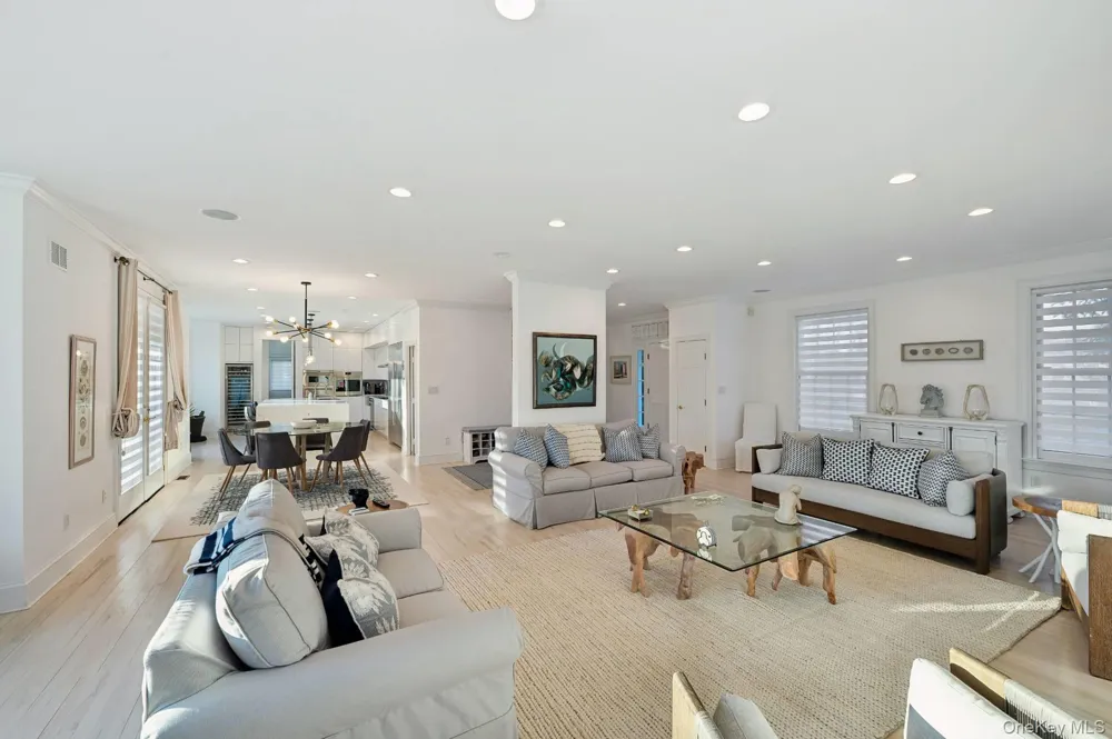 131 Flying Point Road Southampton, NY 11968