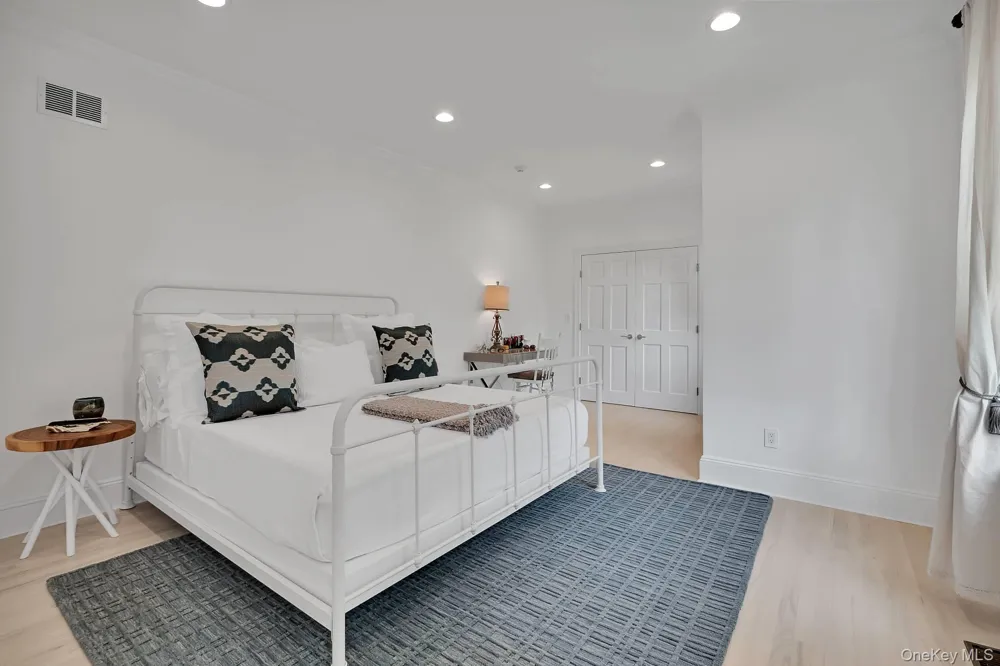 131 Flying Point Road Southampton, NY 11968