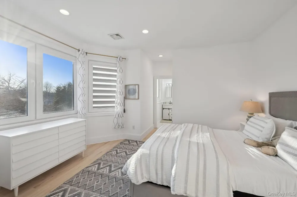 131 Flying Point Road Southampton, NY 11968