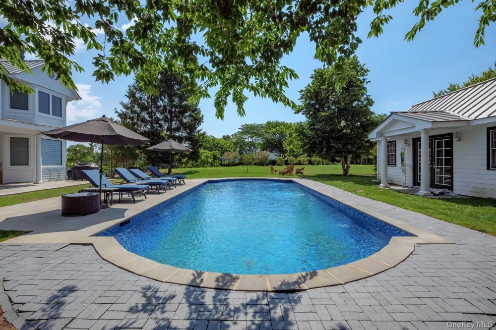 131 Flying Point Road Southampton, NY 11968