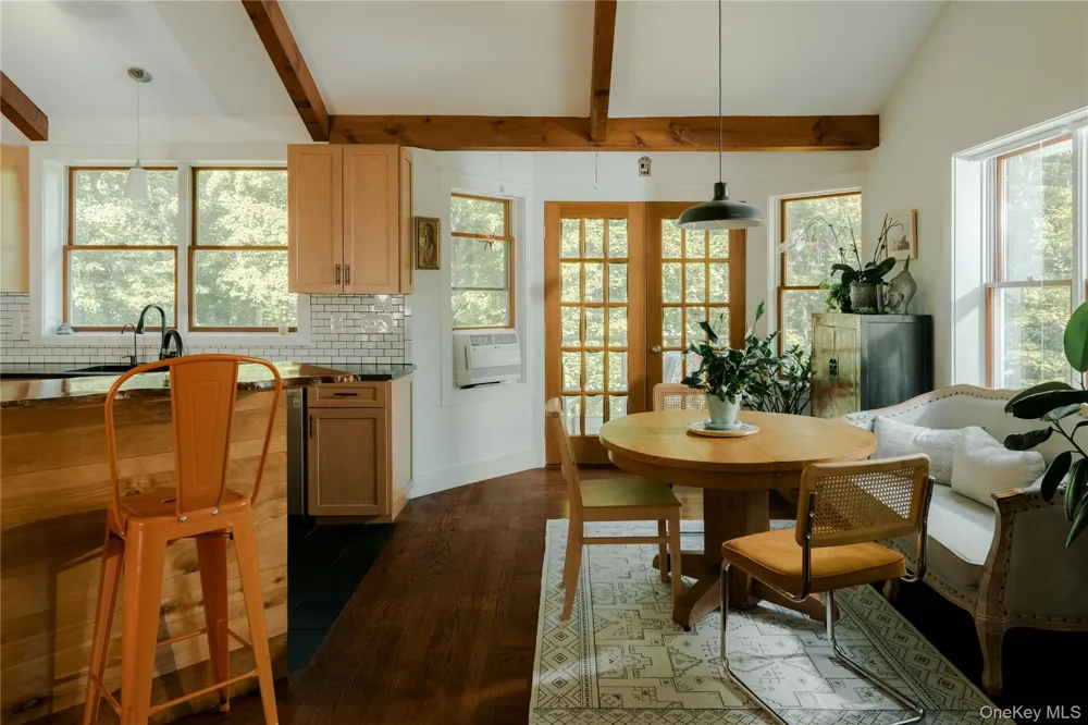 82 Near Road Red Hook, NY 12571