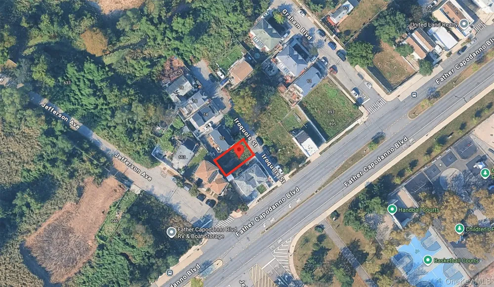 8 Iroquois Street Staten Island, NY 10305