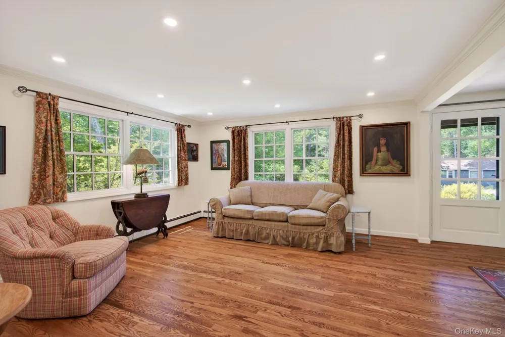 285 Morgan Hill Road Hurley, NY 12443