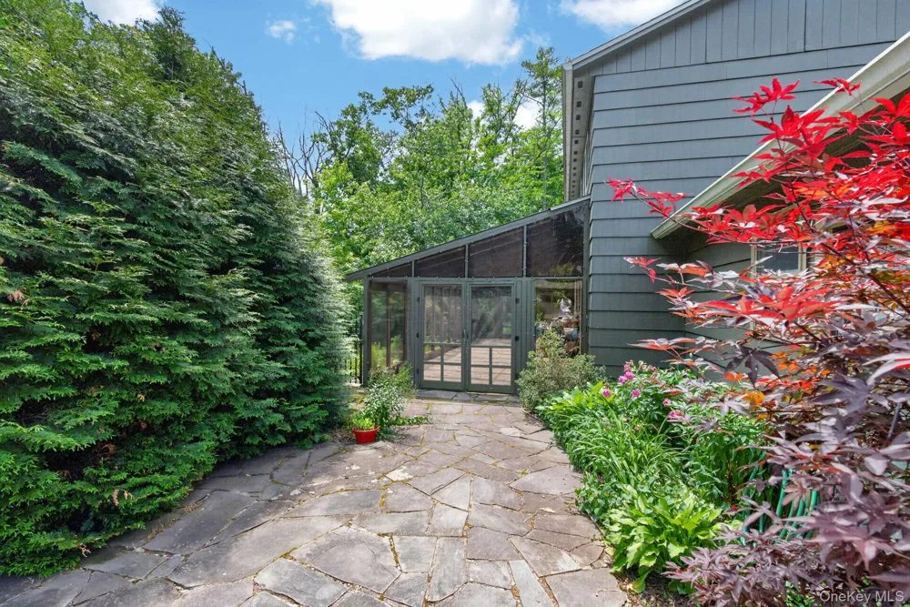 285 Morgan Hill Road Hurley, NY 12443