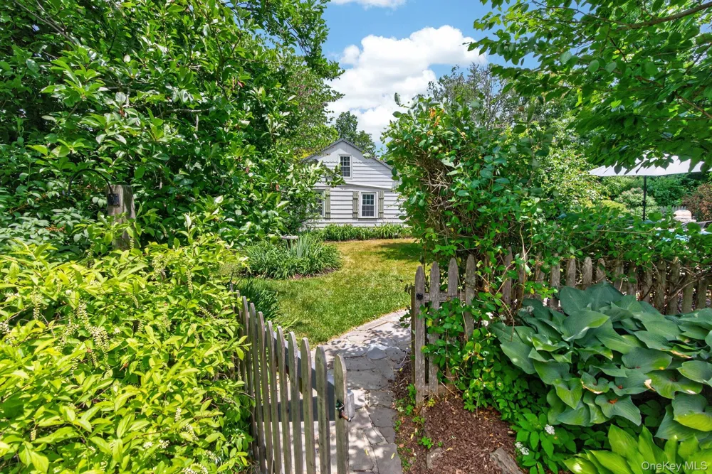 285 Morgan Hill Road Hurley, NY 12443