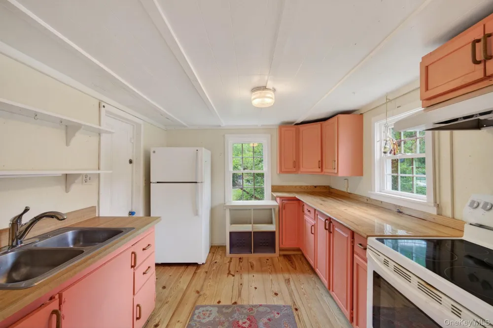285 Morgan Hill Road Hurley, NY 12443