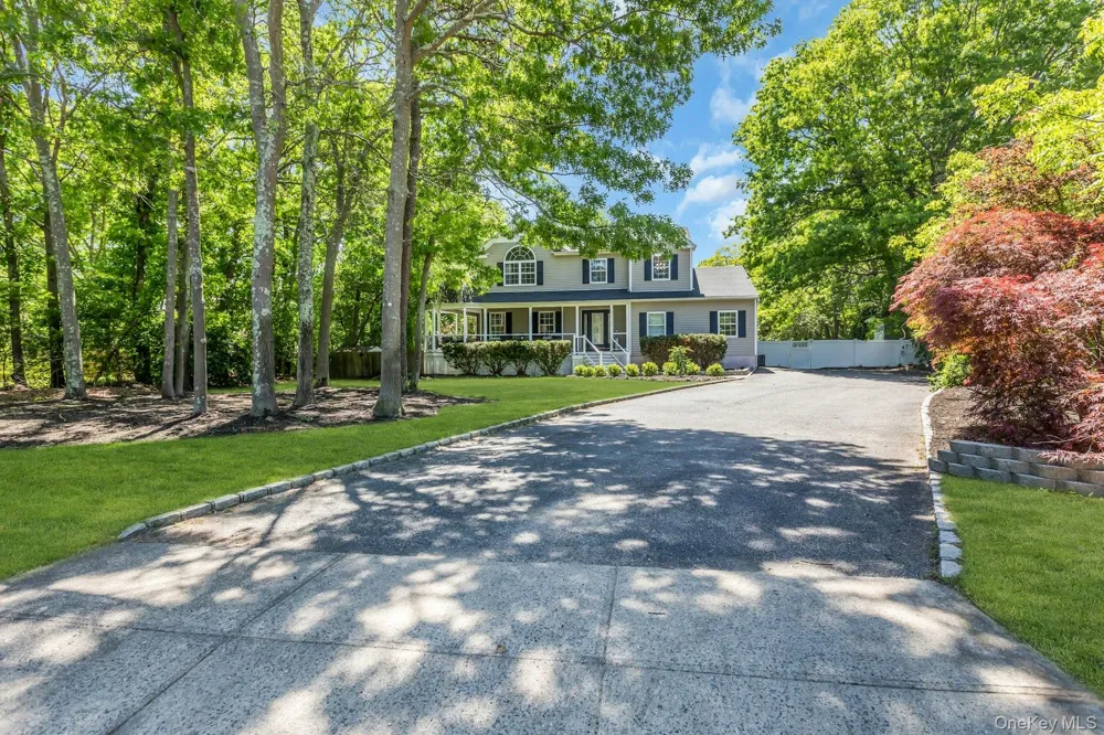 52 Elmhurst Avenue Medford, NY 11763