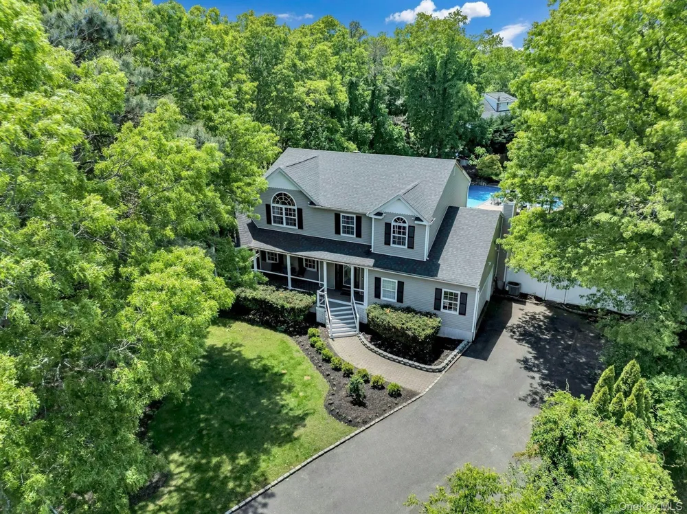 52 Elmhurst Avenue Medford, NY 11763