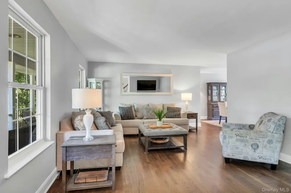 52 Elmhurst Avenue Medford, NY 11763