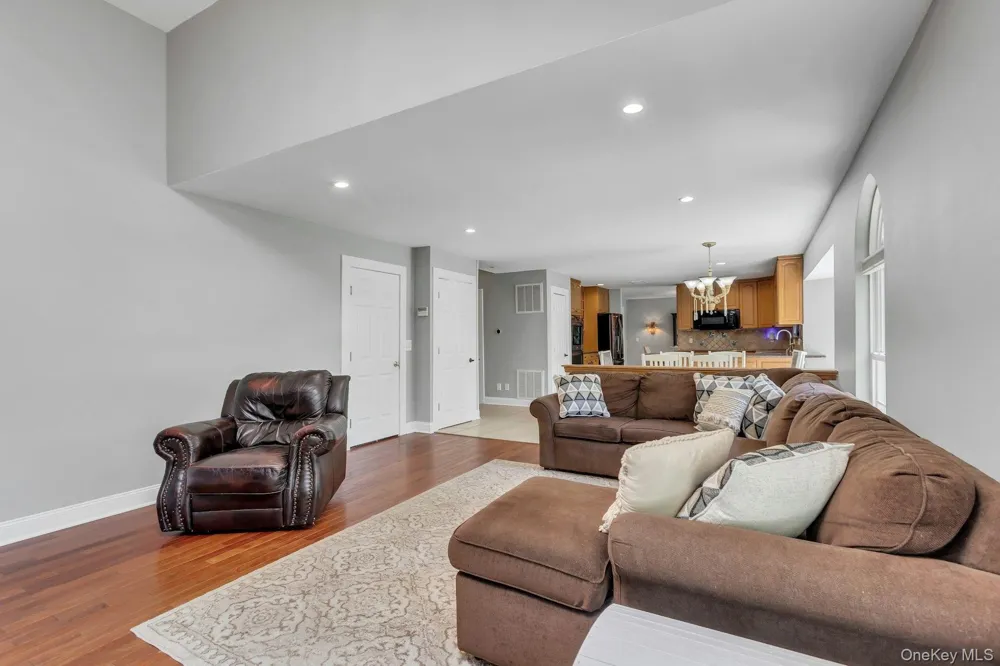 52 Elmhurst Avenue Medford, NY 11763