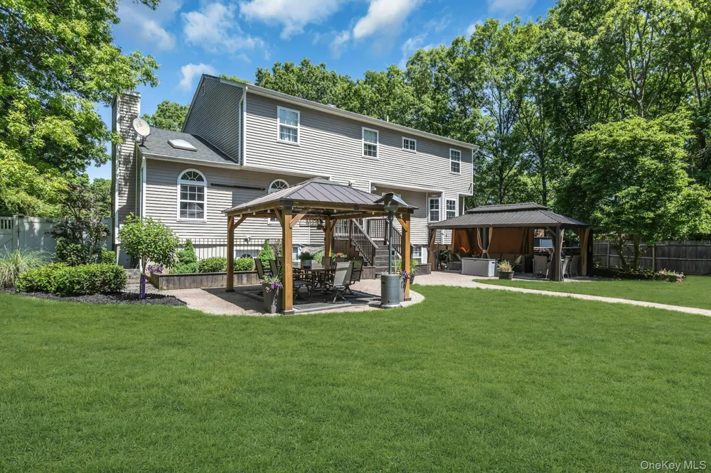 52 Elmhurst Avenue Medford, NY 11763