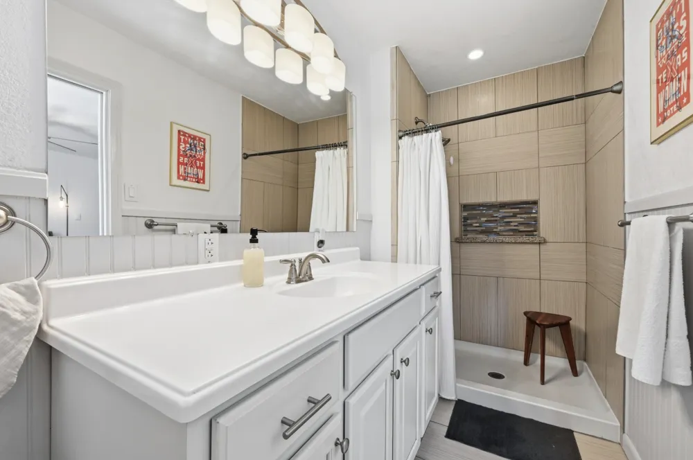 807 Campbell Street Lockhart, TX 78644