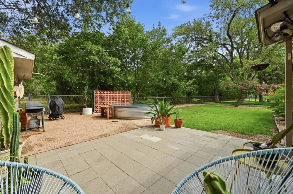 807 Campbell Street Lockhart, TX 78644