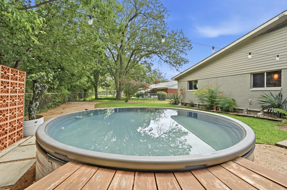 807 Campbell Street Lockhart, TX 78644
