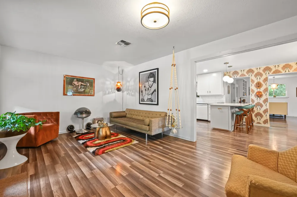 807 Campbell Street Lockhart, TX 78644