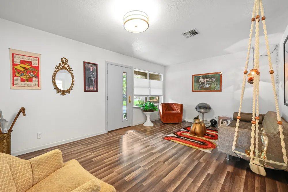807 Campbell Street Lockhart, TX 78644