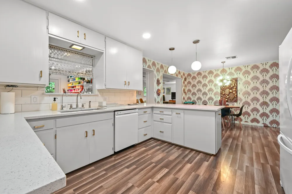 807 Campbell Street Lockhart, TX 78644