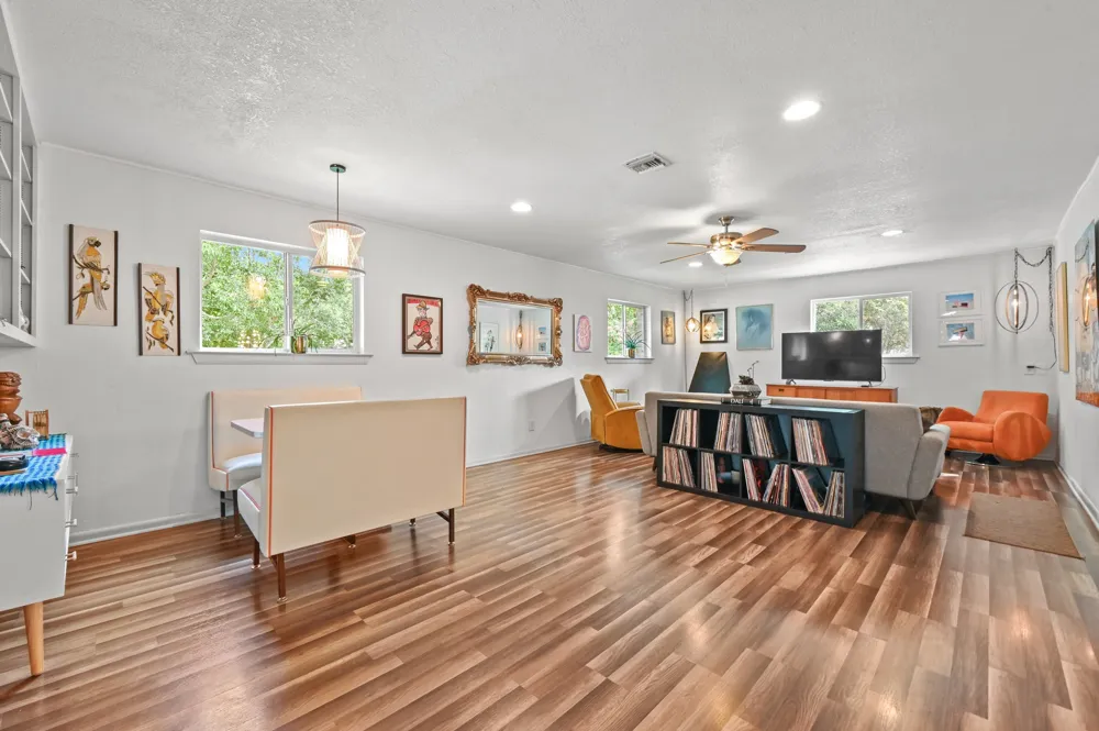 807 Campbell Street Lockhart, TX 78644