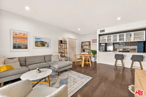 1700 Sawtelle Boulevard #208