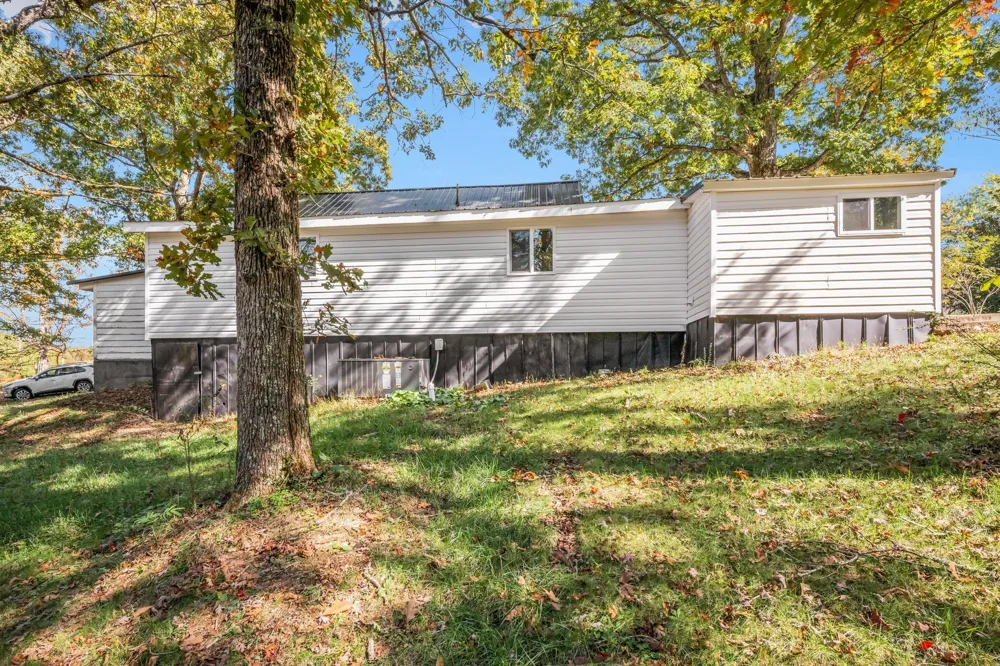 1865 Clydeton Rd Waverly, TN 37185