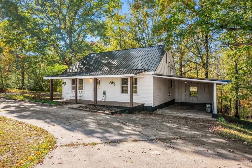 1865 Clydeton Rd Waverly, TN 37185