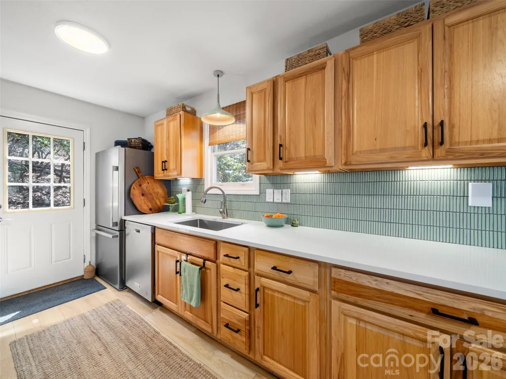 31 Elseetos Drive Brevard, NC 28712